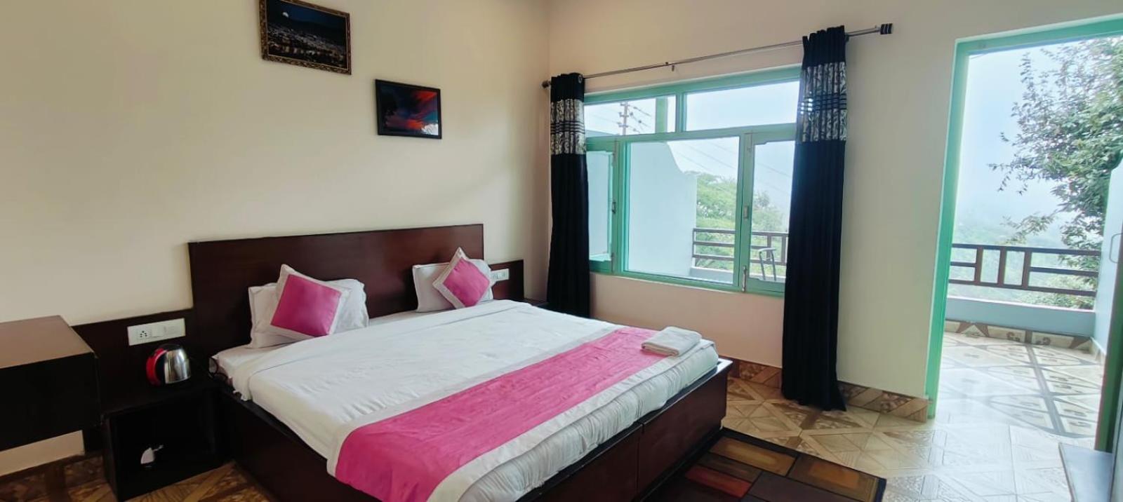 Rudra Retreat Hotel Hawalbagh Szoba fotó