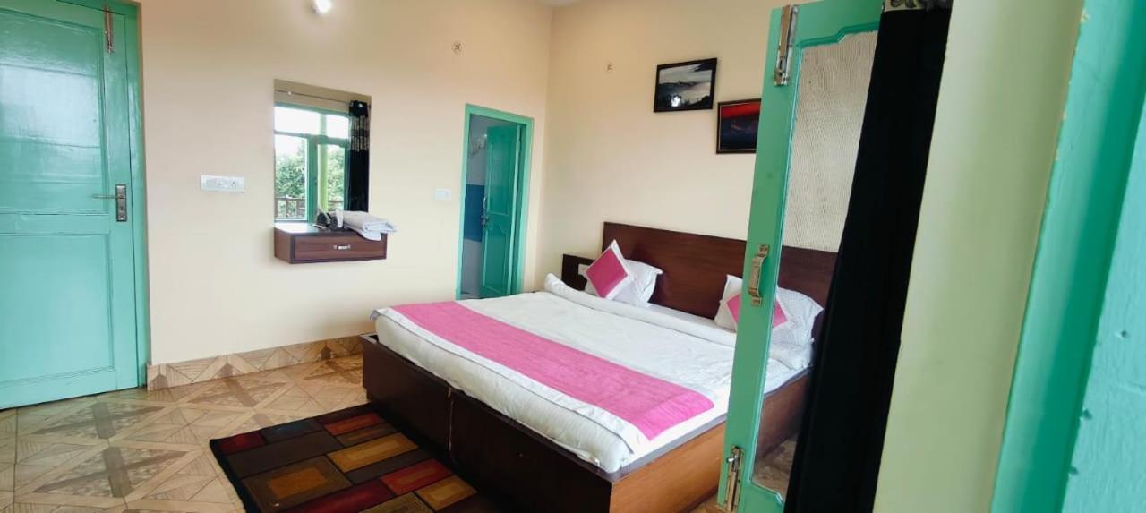 Rudra Retreat Hotel Hawalbagh Szoba fotó