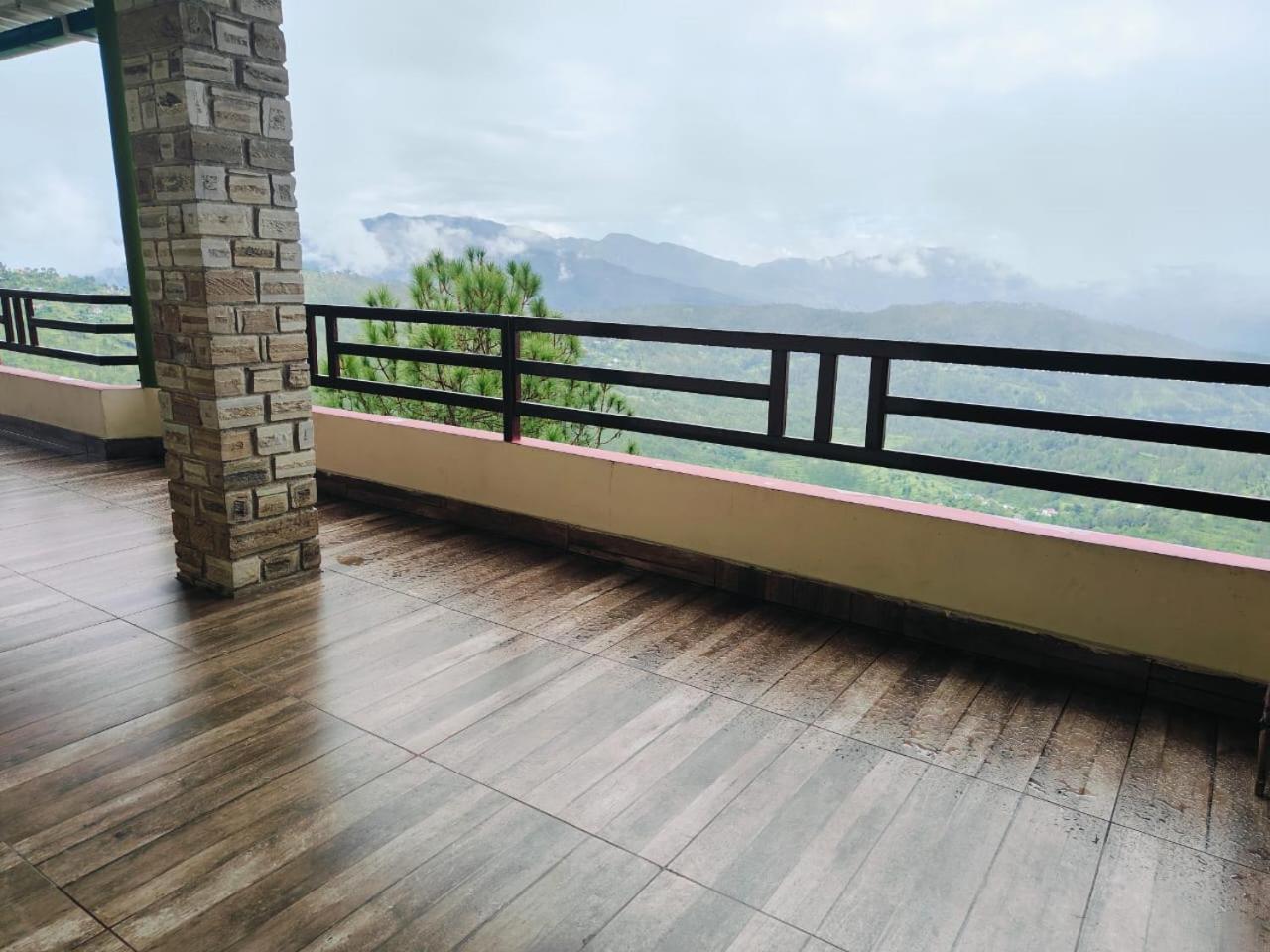 Rudra Retreat Hotel Hawalbagh Kültér fotó